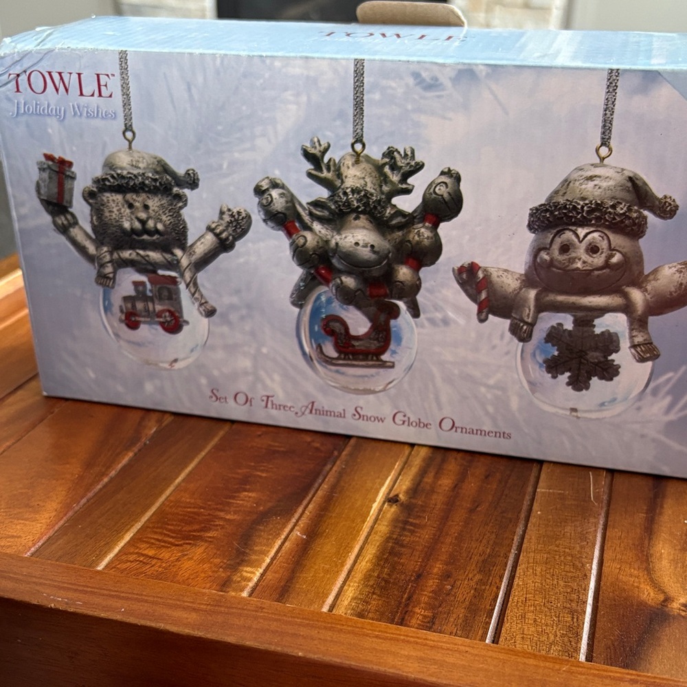Towle Set of 3 Animal Snow Globe Ornaments NIB Unopened 2010